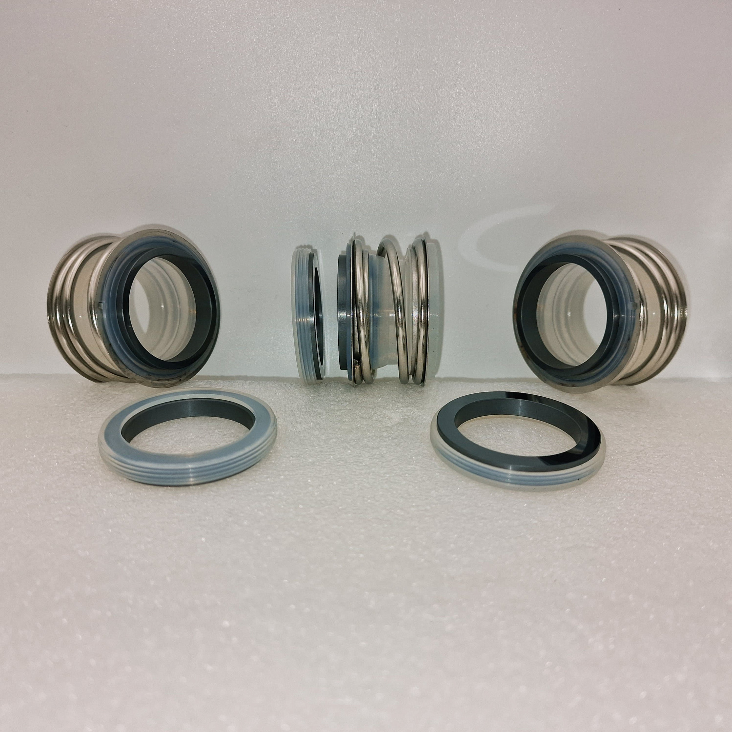 Расширение линейки торцевых уплотнений типа MG1 в специальном исполнении сильфона из силикона